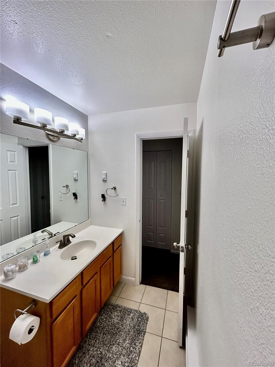 MLS Image #9 for 4576 w bingham place,denver, Colorado