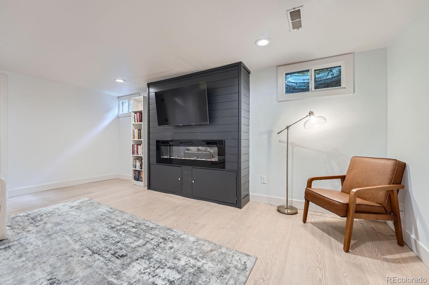 MLS Image #20 for 6442 e cornell avenue,denver, Colorado