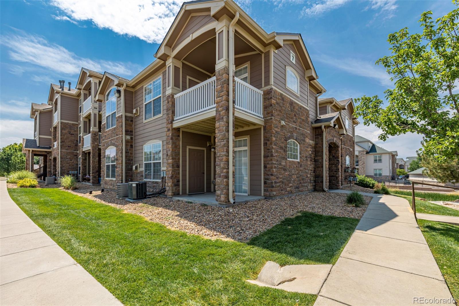 MLS Image #5 for 7440 s blackhawk street,englewood, Colorado