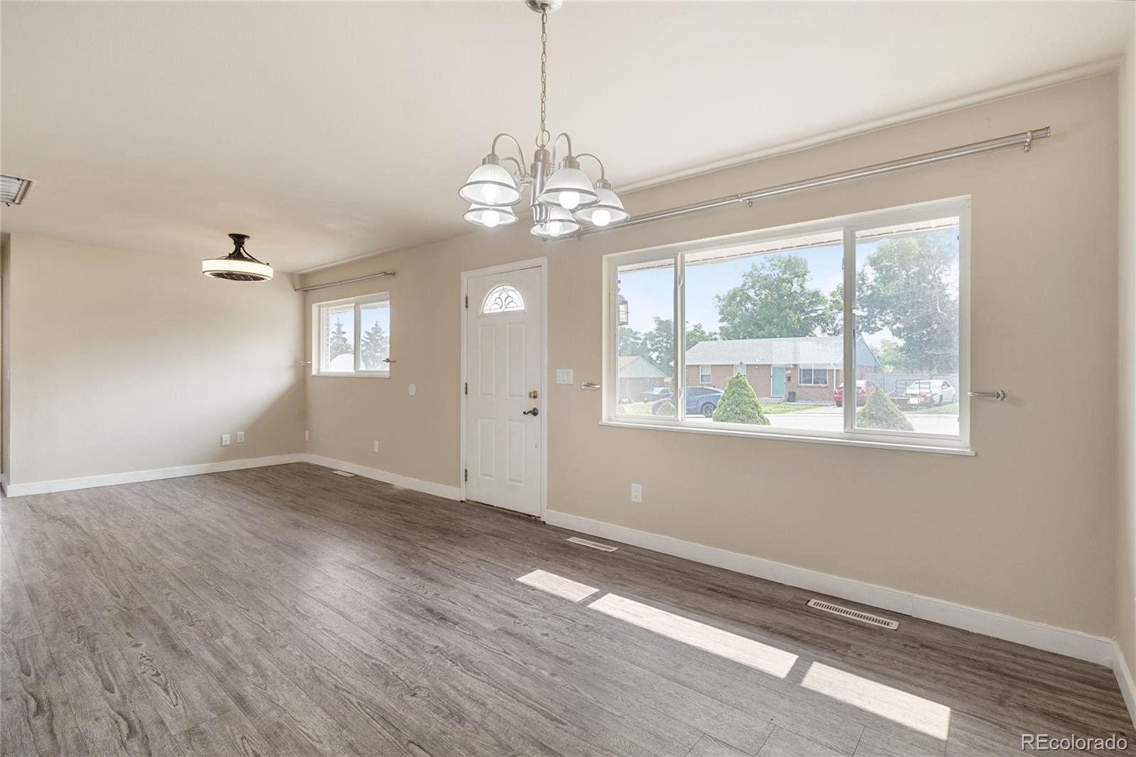 MLS Image #12 for 8309  charles way,denver, Colorado