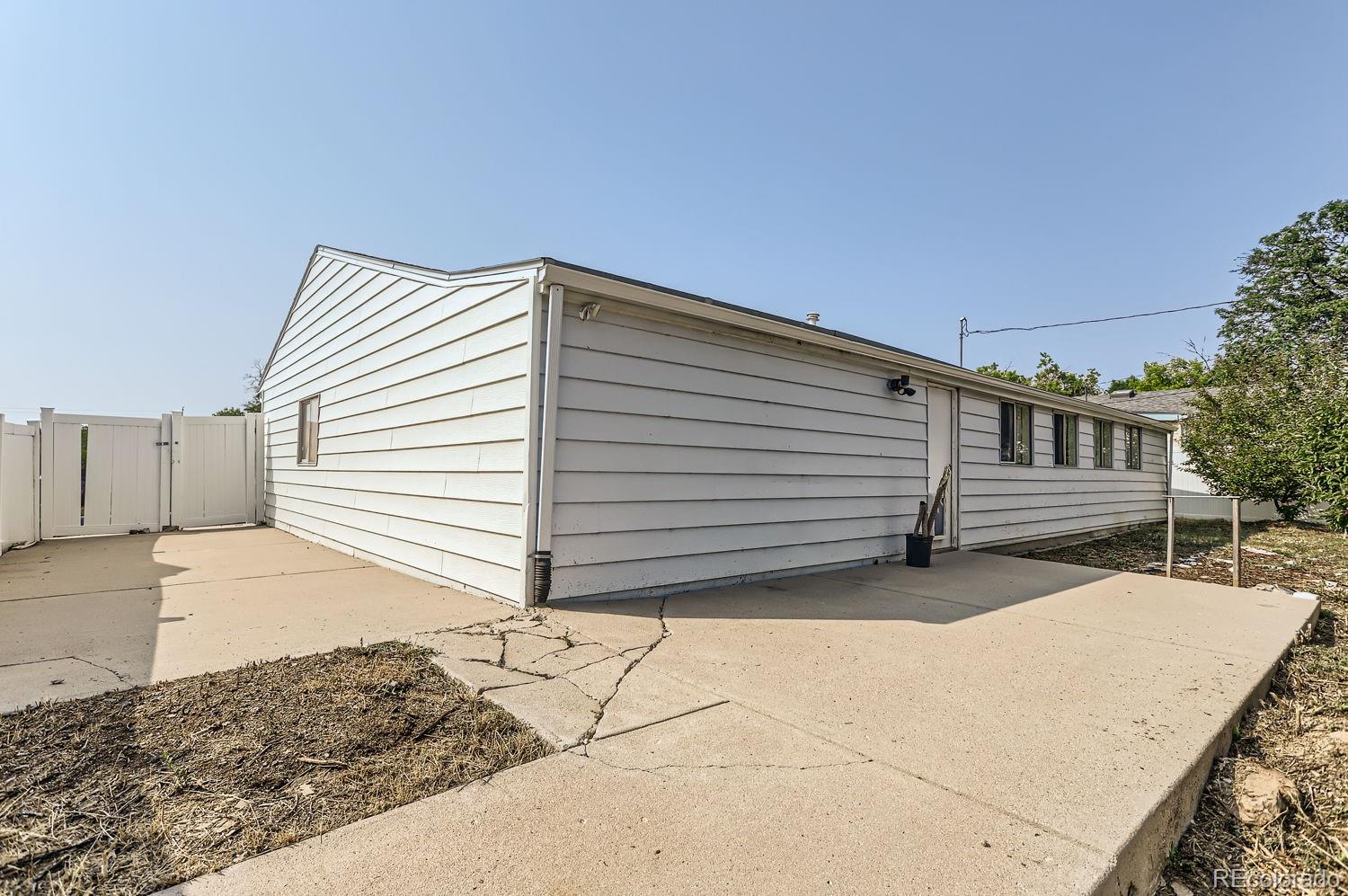 MLS Image #23 for 1101  dakin street,denver, Colorado