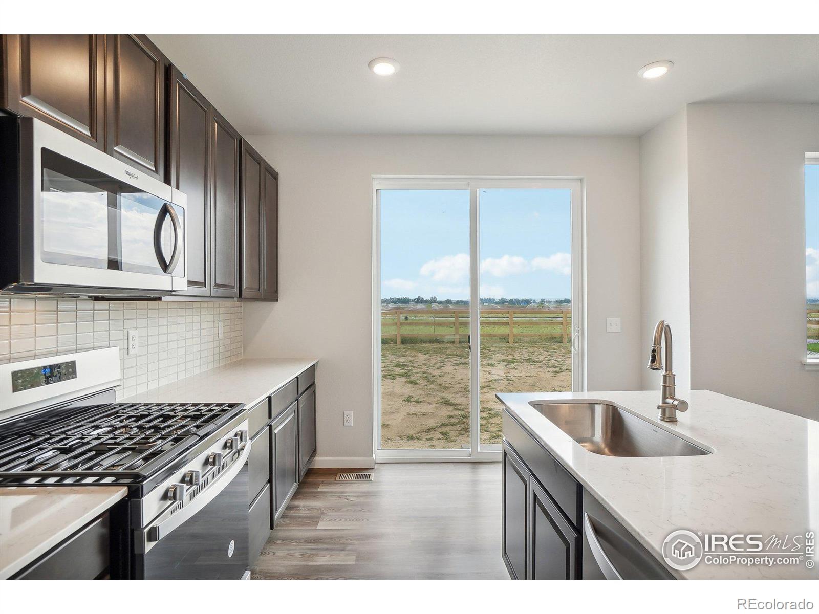 MLS Image #10 for 813  hummocky way,windsor, Colorado