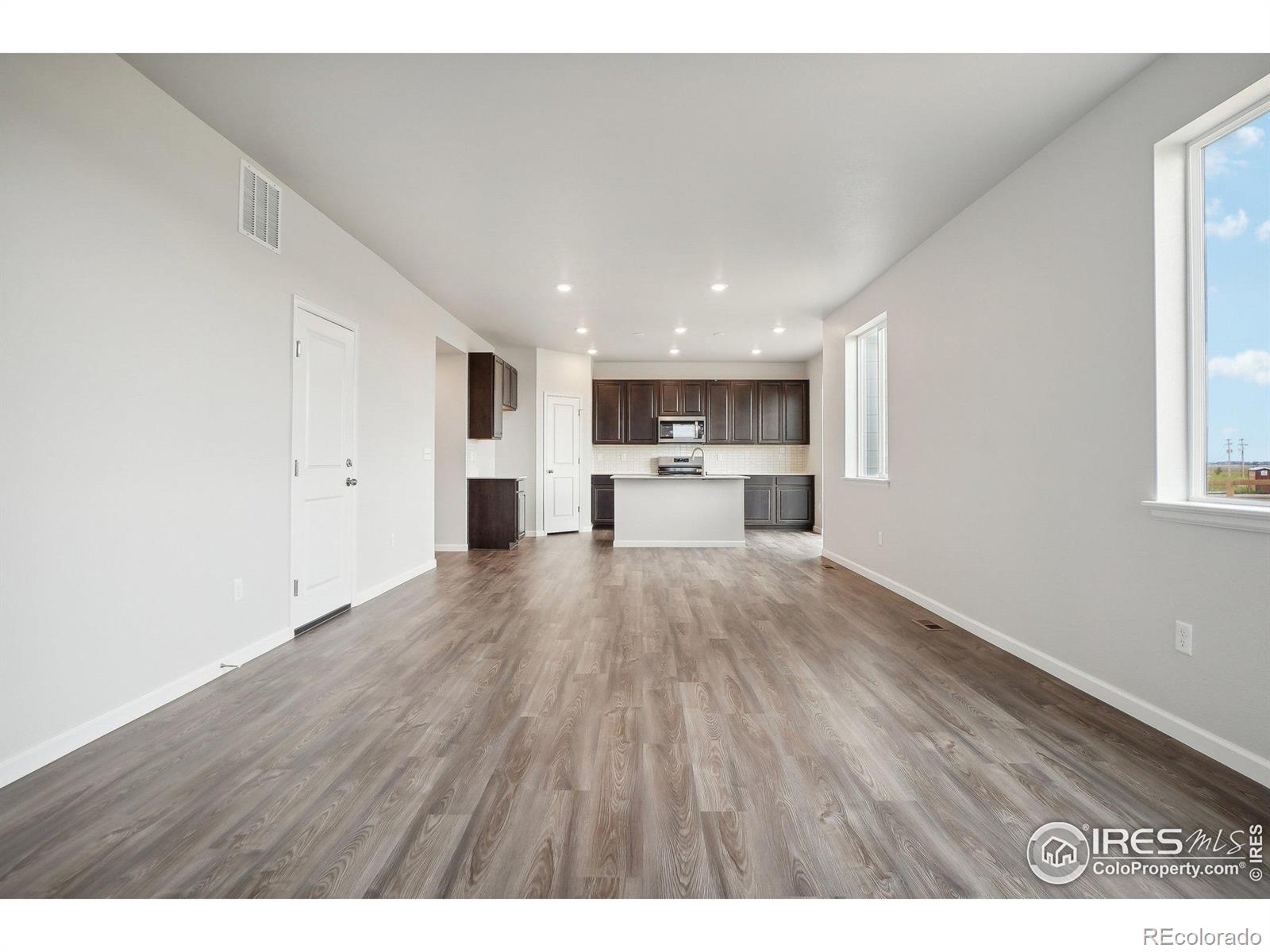 MLS Image #7 for 813  hummocky way,windsor, Colorado