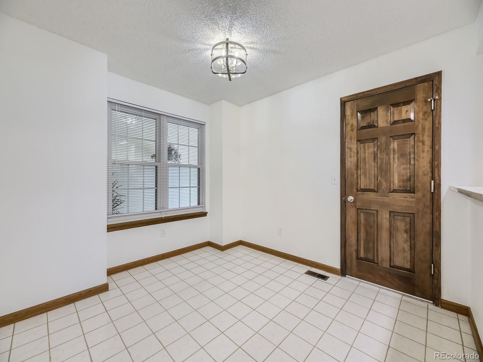 MLS Image #14 for 1408 e nichols circle,centennial, Colorado