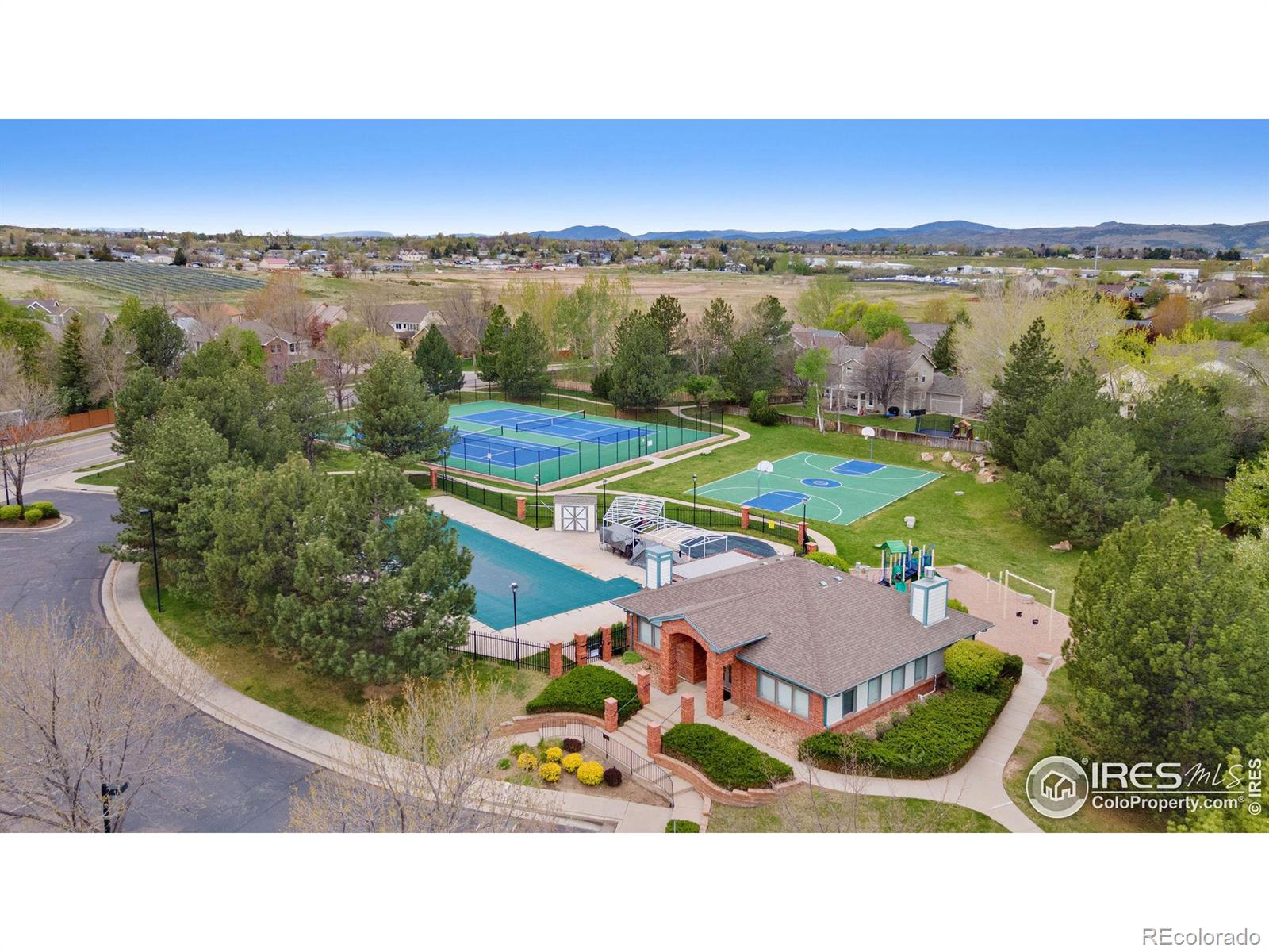 MLS Image #35 for 724  parliament court,fort collins, Colorado