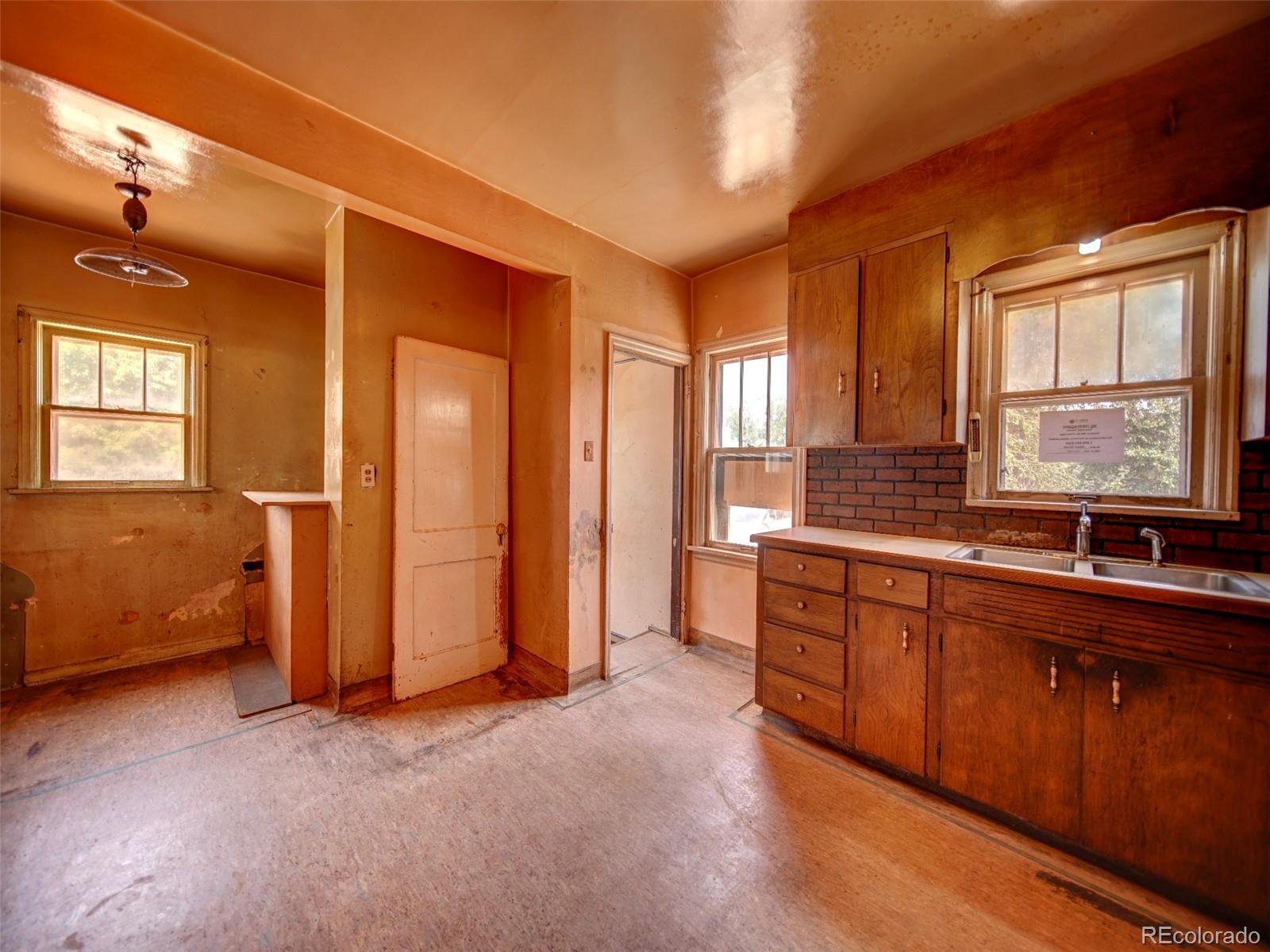 MLS Image #5 for 4569 w 52nd avenue,denver, Colorado