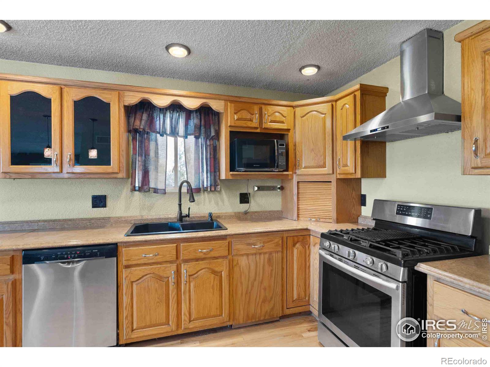 MLS Image #12 for 2912  lake hollow road,berthoud, Colorado