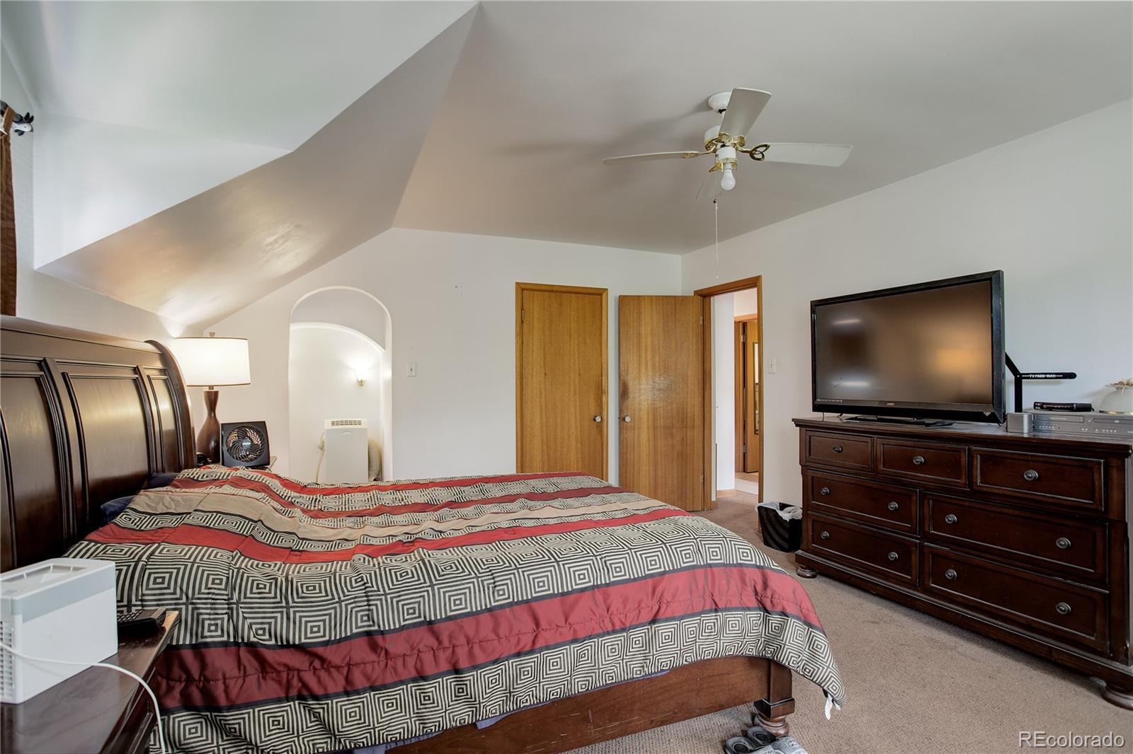 MLS Image #23 for 2430  monaco parkway,denver, Colorado