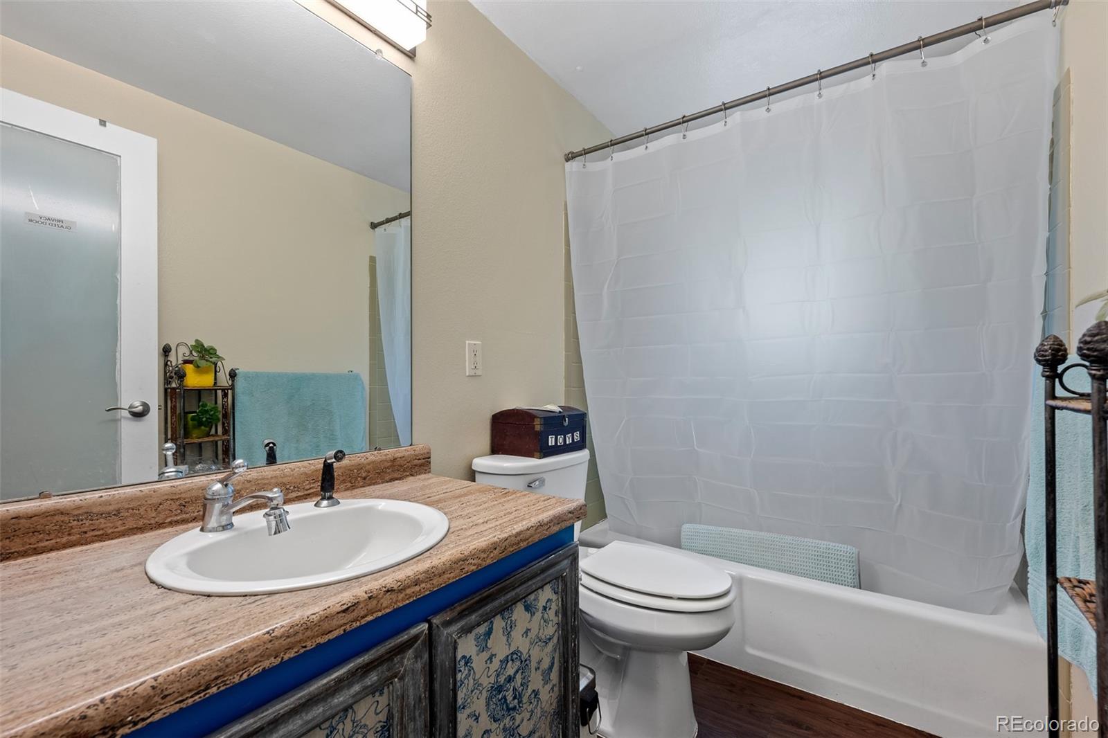 MLS Image #15 for 5304  scranton court,denver, Colorado