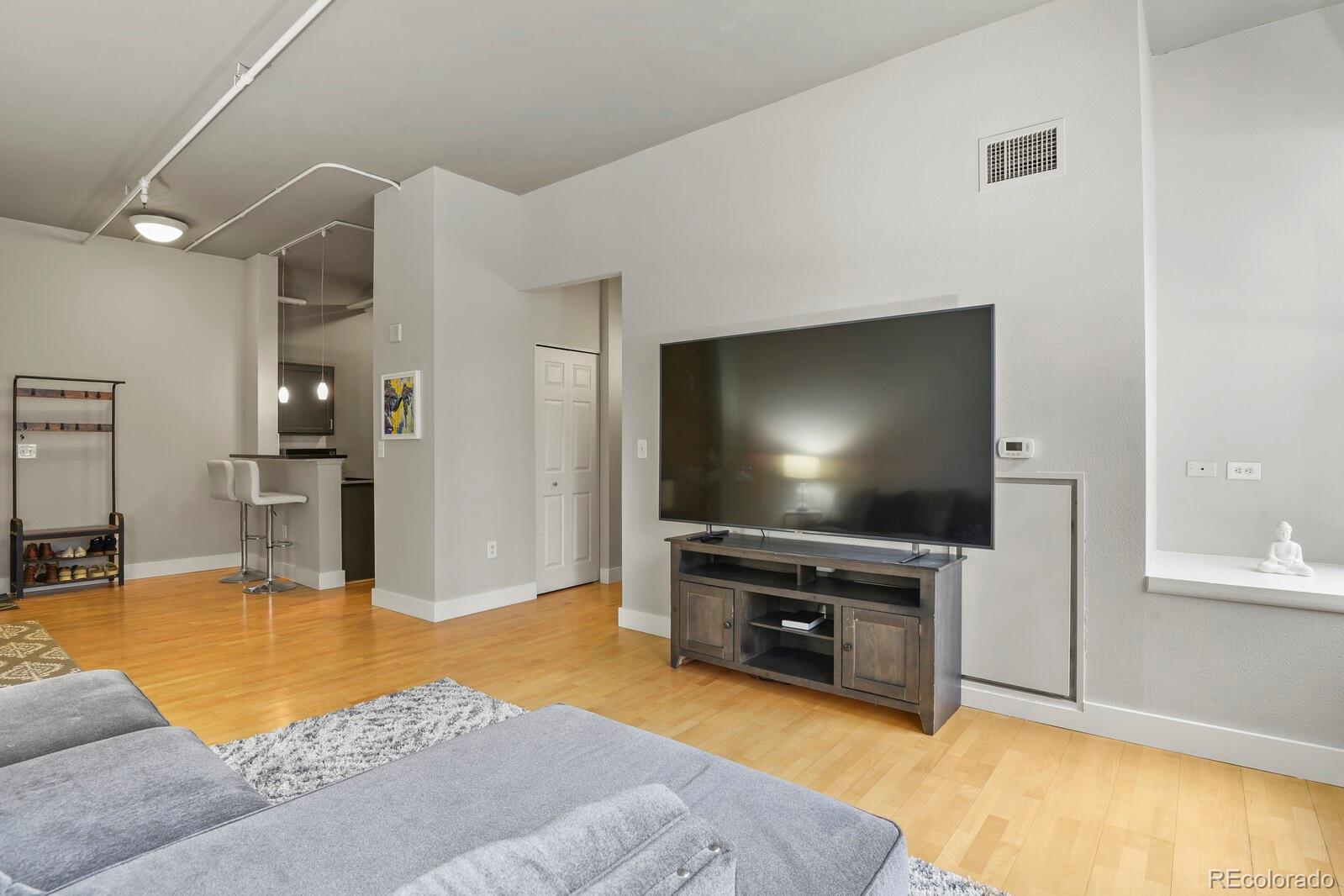 MLS Image #9 for 444  17th street,denver, Colorado