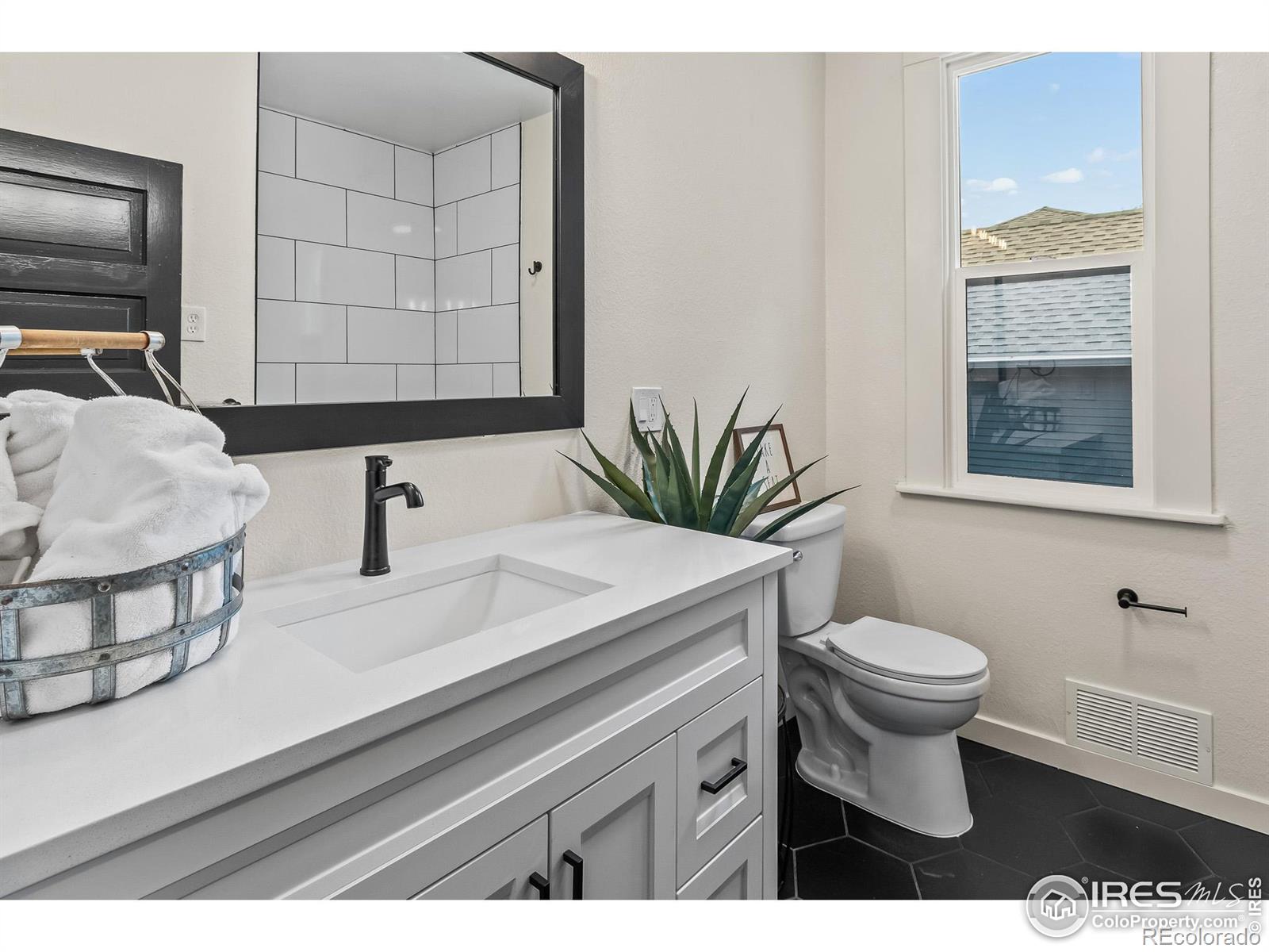 MLS Image #20 for 1410  12th street,greeley, Colorado