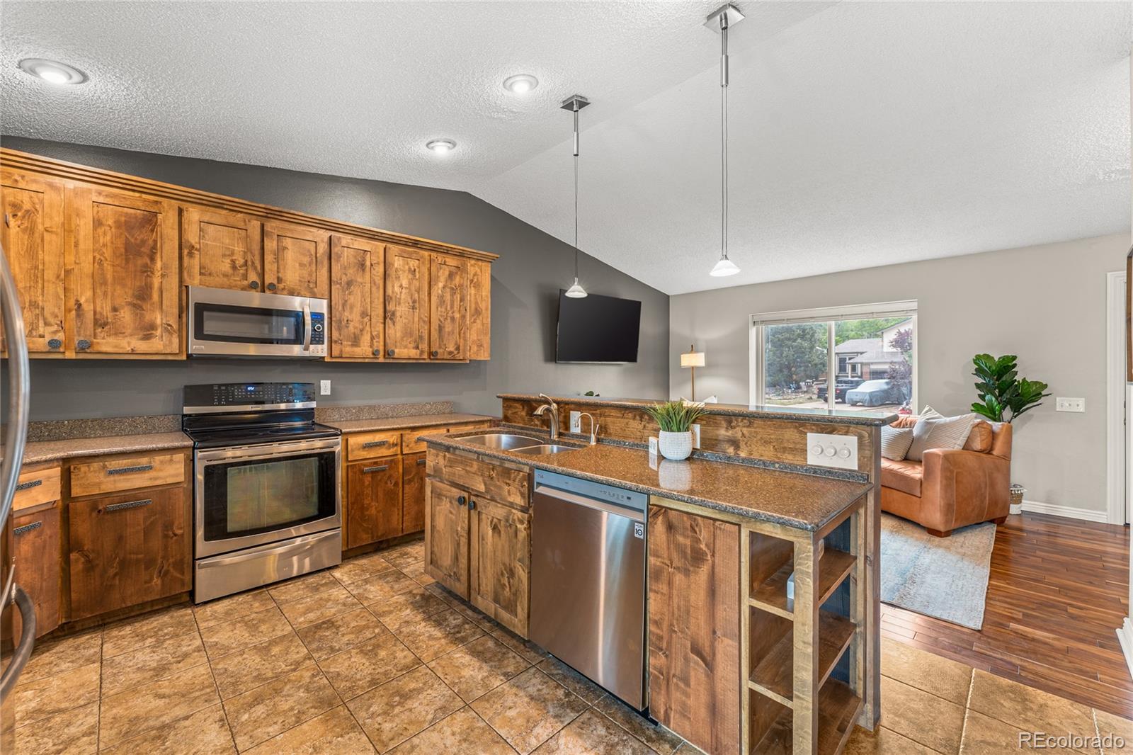 MLS Image #7 for 5720  pemberton way,colorado springs, Colorado