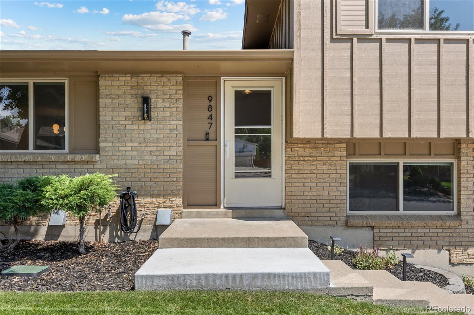 MLS Image #5 for 9847 w arizona avenue,lakewood, Colorado