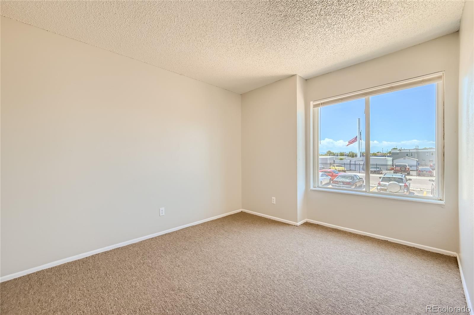 MLS Image #5 for 10722 e exposition avenue,aurora, Colorado