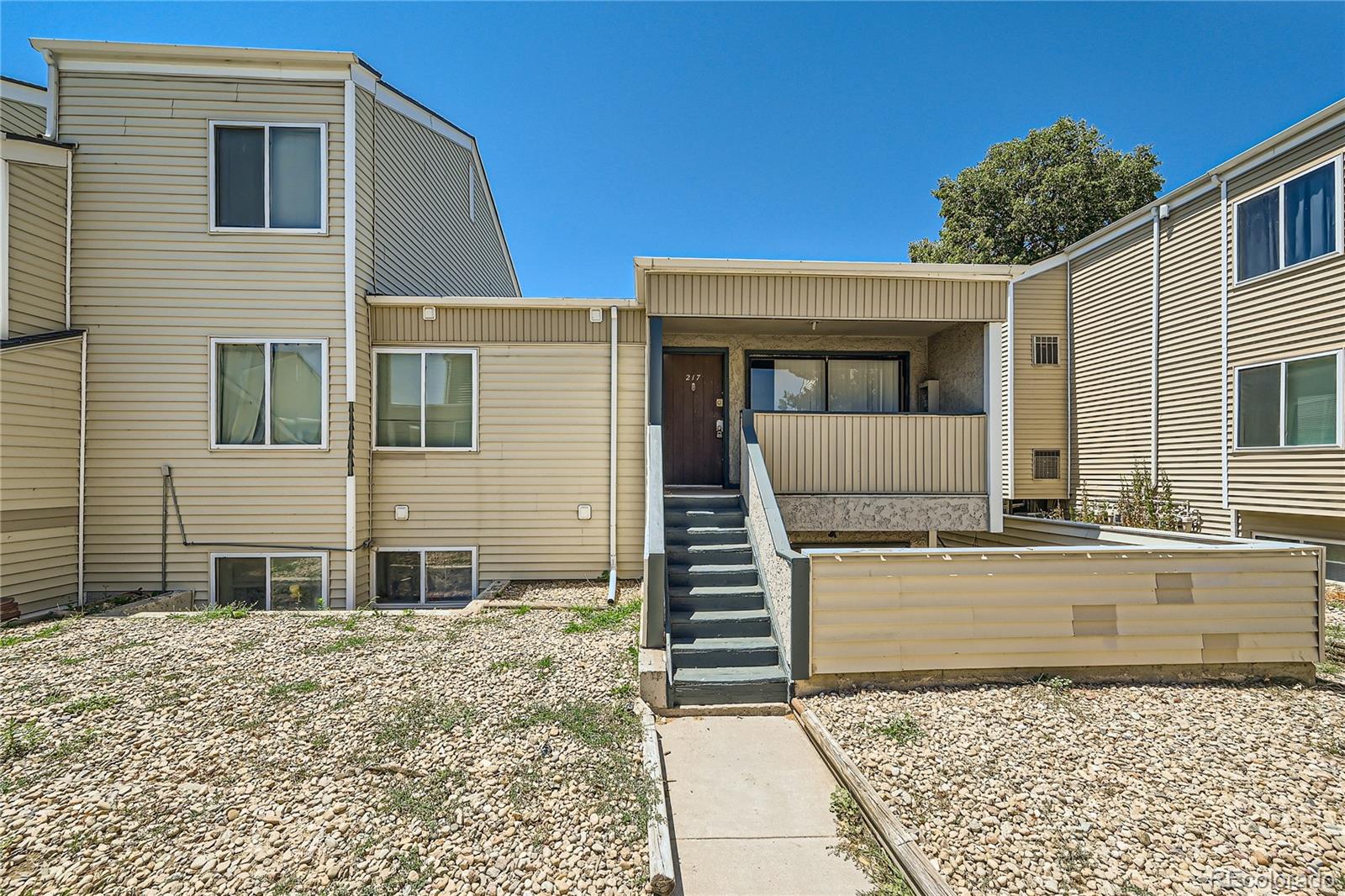 MLS Image #8 for 10722 e exposition avenue,aurora, Colorado