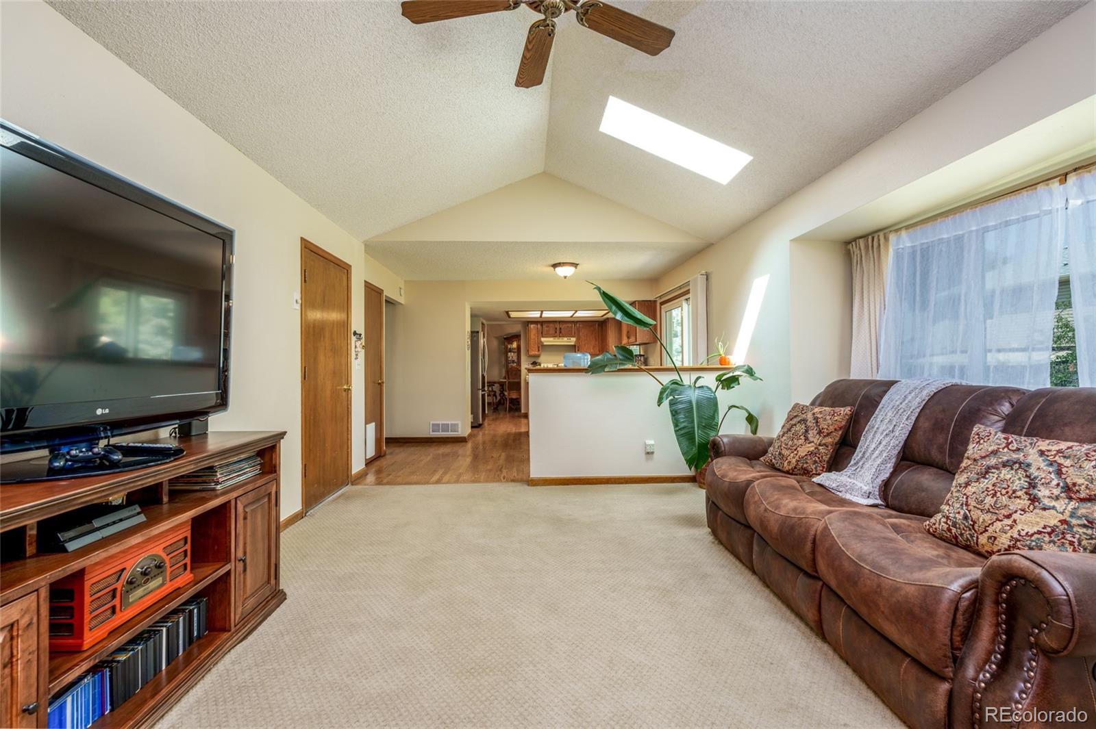 MLS Image #11 for 4581  biscay street,denver, Colorado