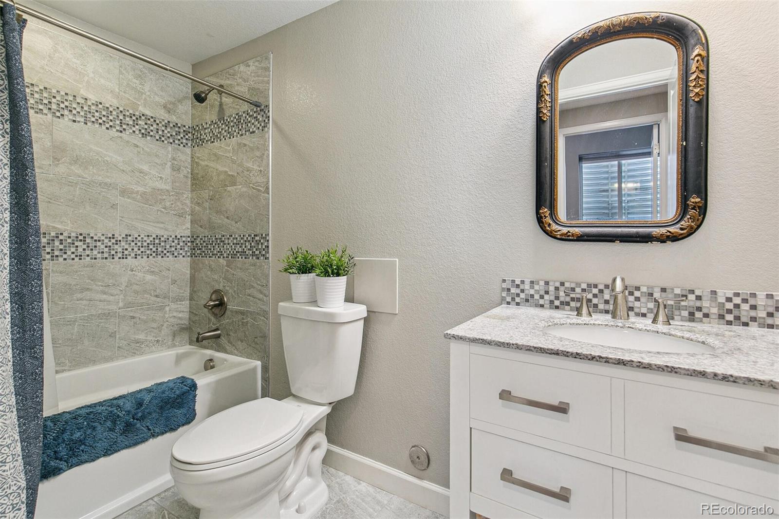 MLS Image #26 for 8542 e 49th place,denver, Colorado