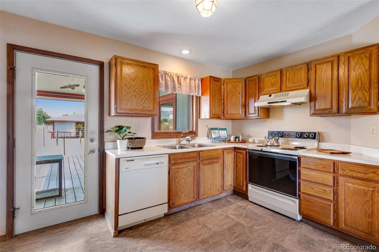 MLS Image #17 for 4900  gary drive,berthoud, Colorado