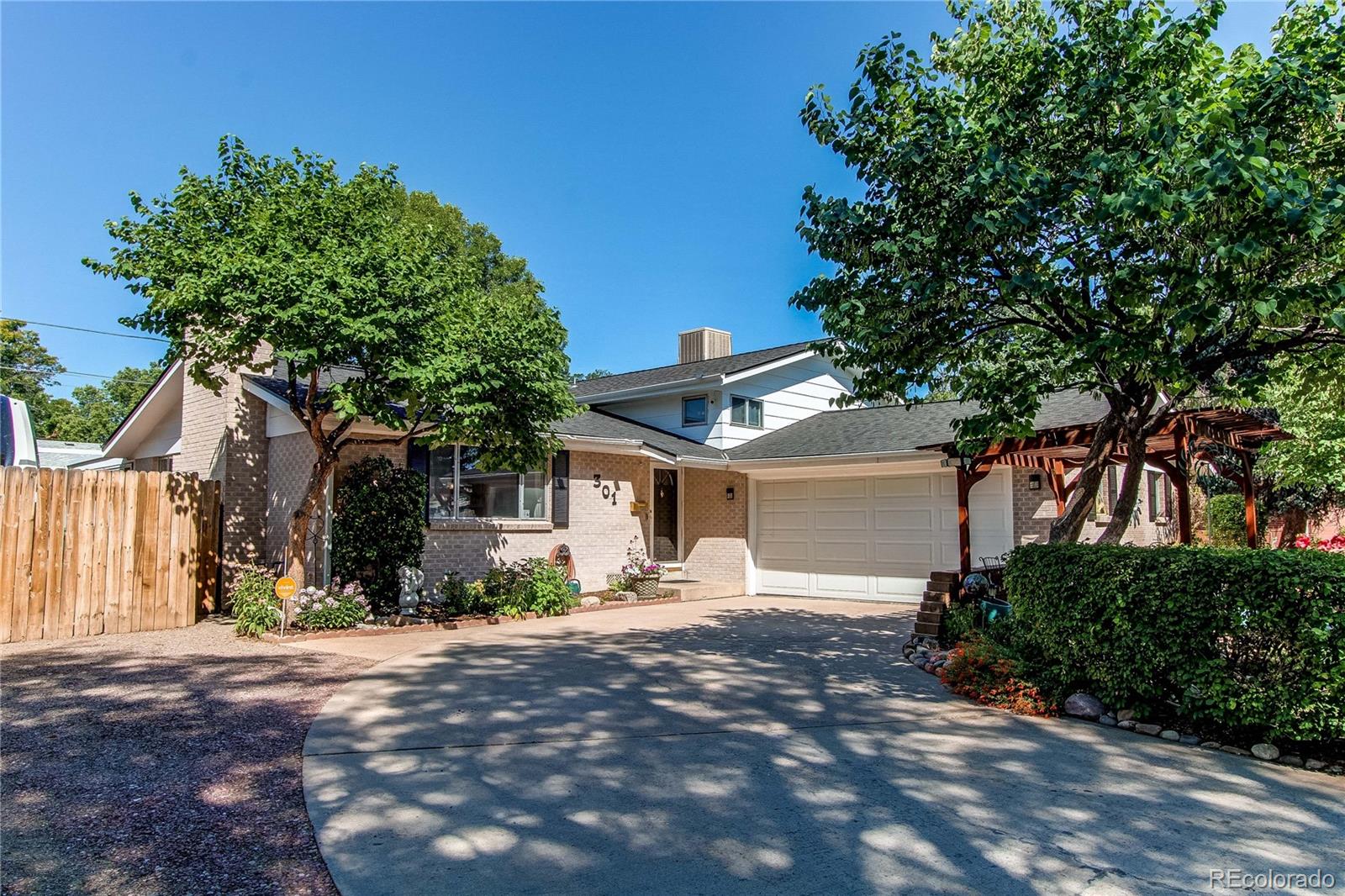 MLS Image #2 for 301  scranton street,aurora, Colorado