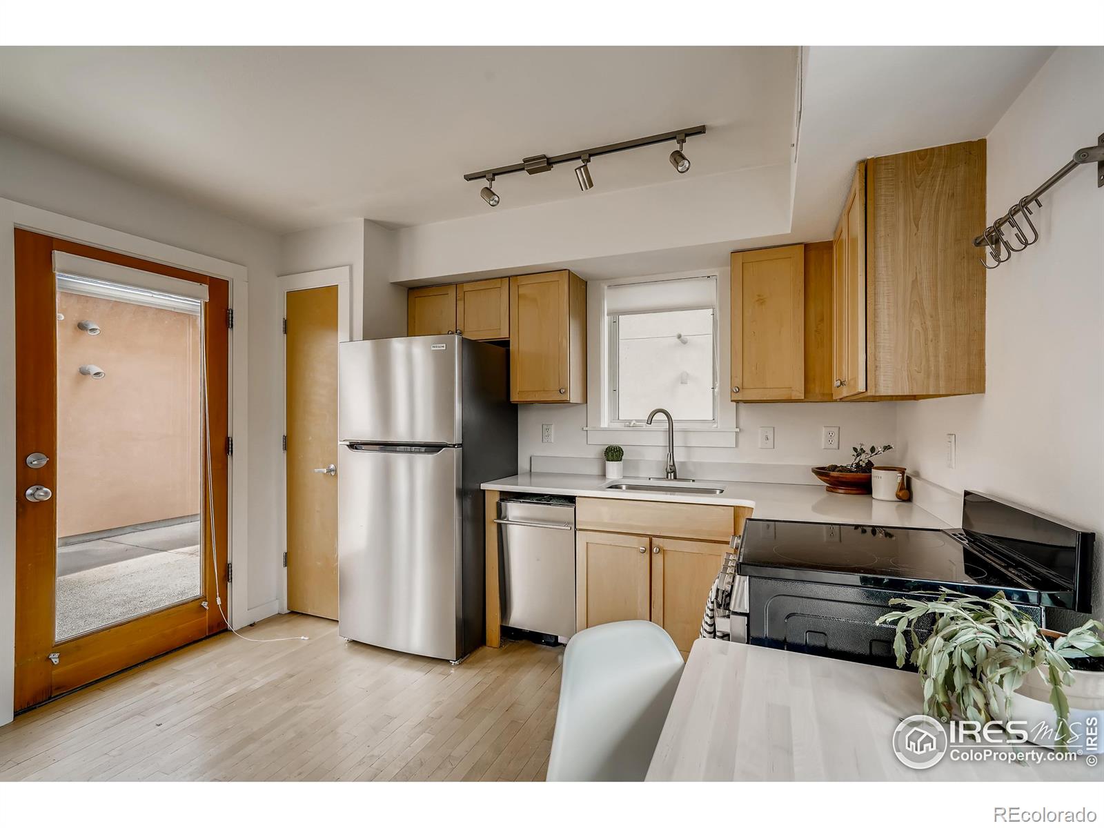 MLS Image #9 for 3205  carbon place,boulder, Colorado