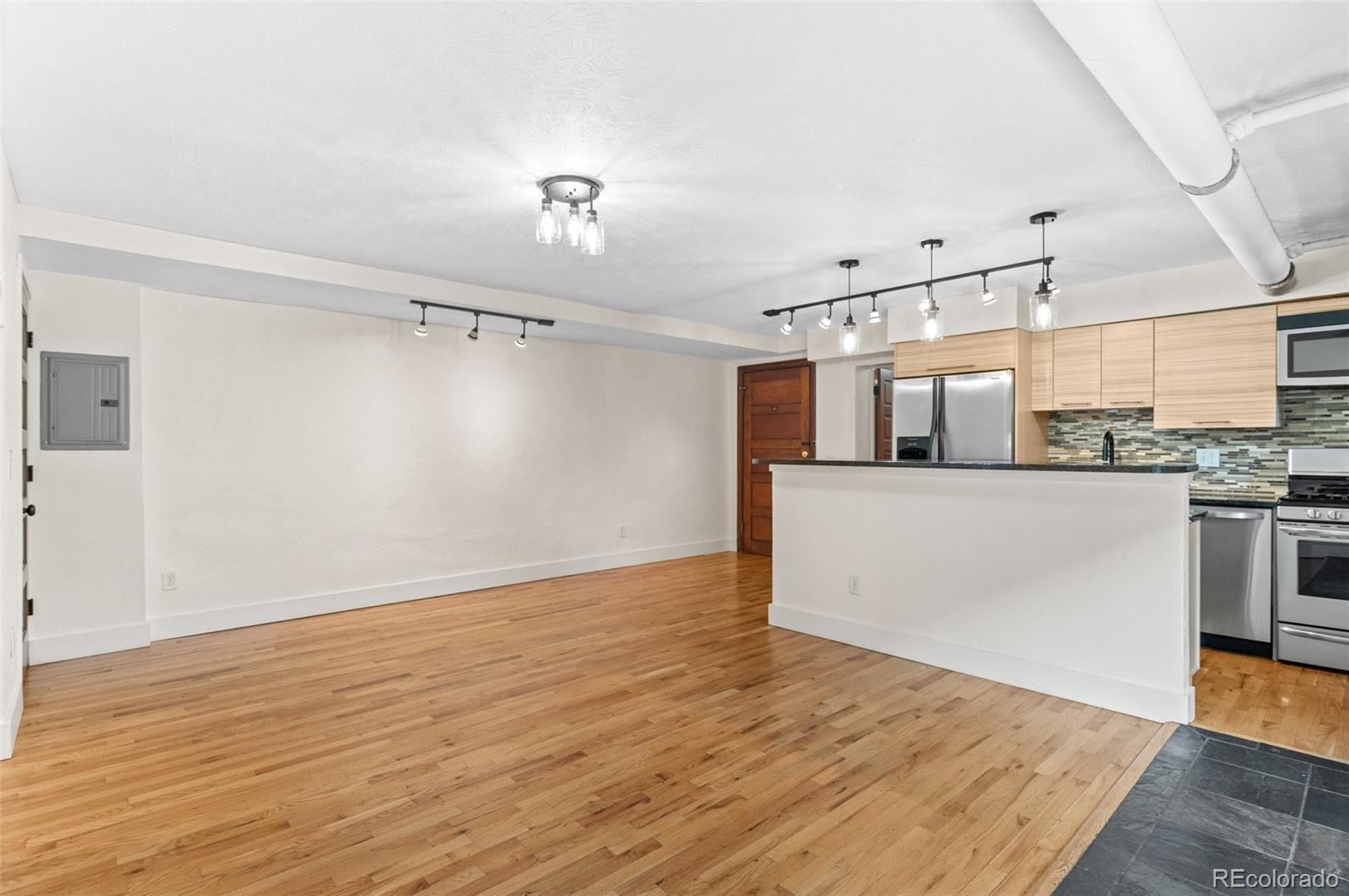 MLS Image #6 for 2533 e 11th avenue,denver, Colorado