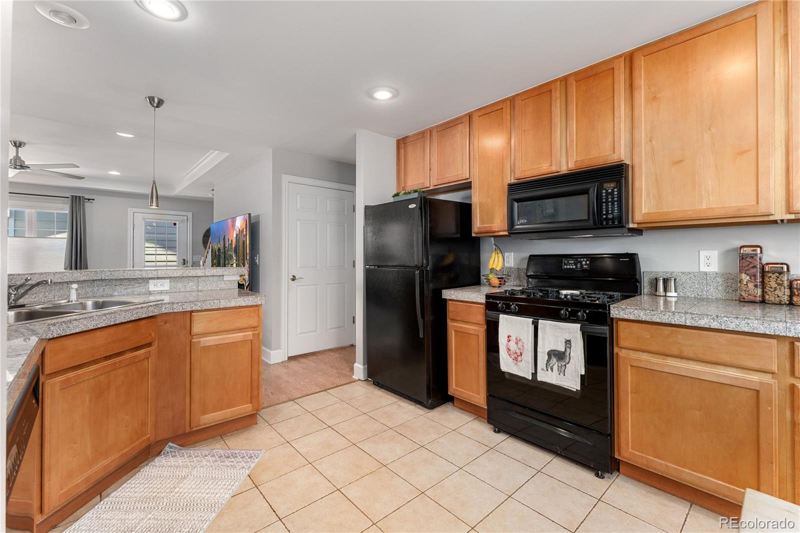 MLS Image #6 for 4395 e jewell avenue,denver, Colorado