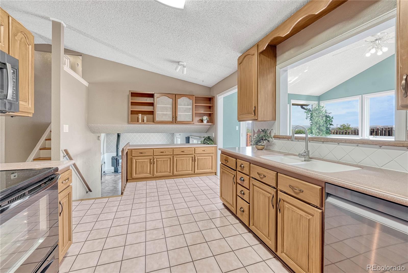 MLS Image #12 for 2234  ptarmigan lane,colorado springs, Colorado