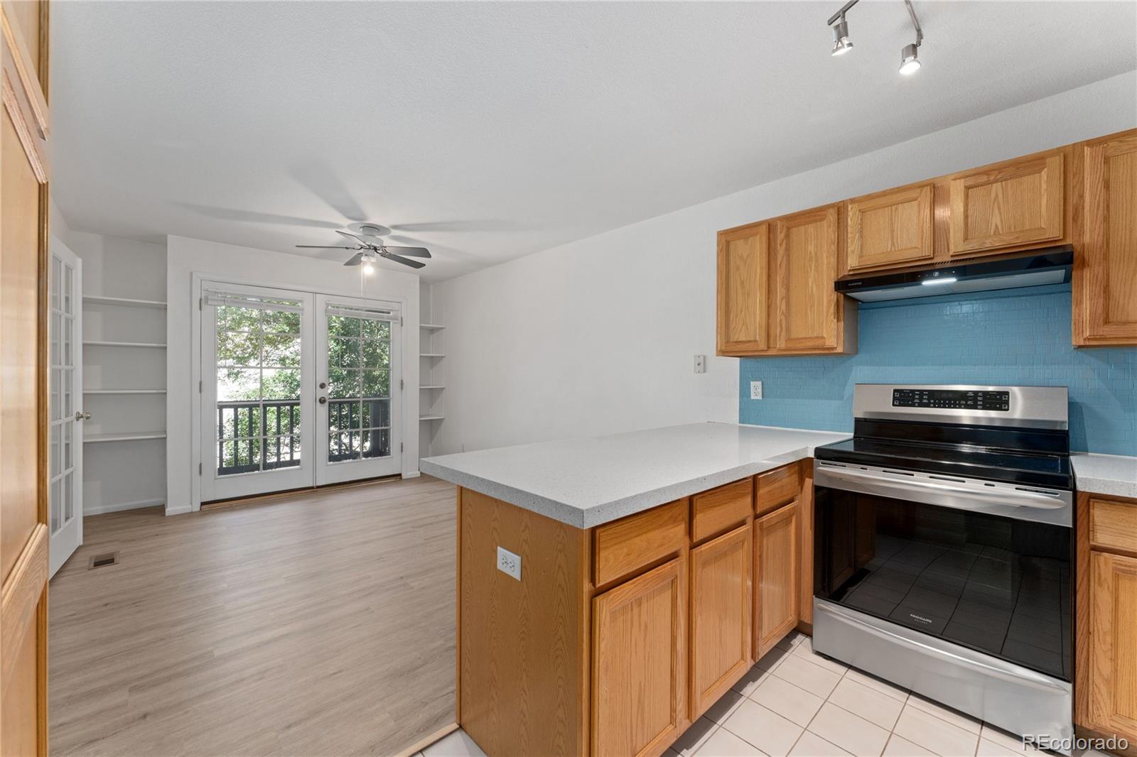 MLS Image #16 for 9612 e arkansas place,denver, Colorado