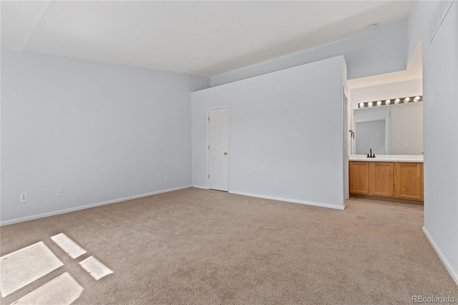 MLS Image #23 for 9612 e arkansas place,denver, Colorado