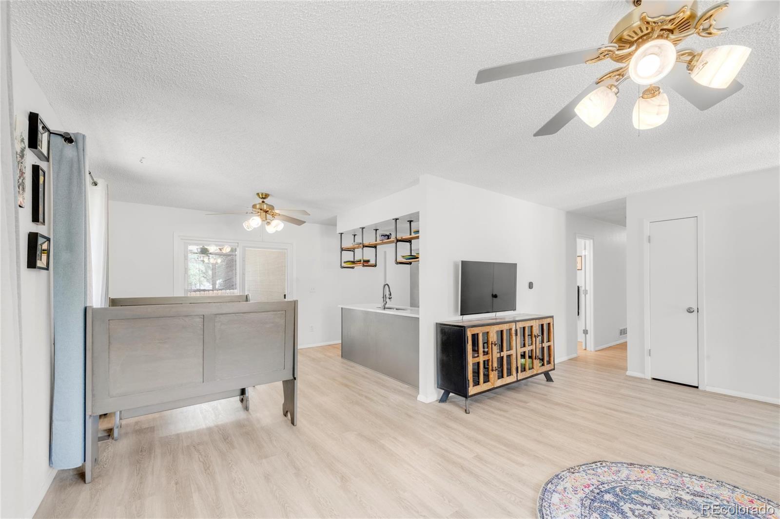 MLS Image #4 for 950  dannys court,longmont, Colorado