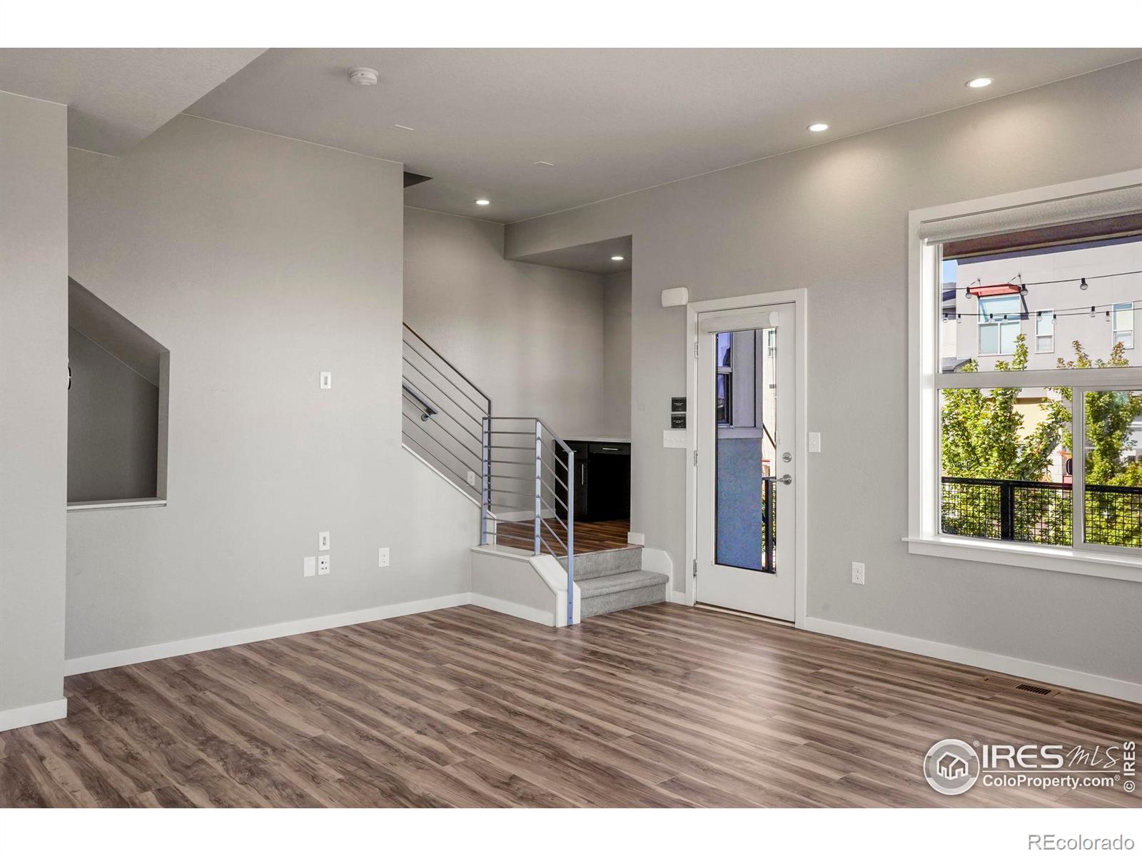 MLS Image #12 for 9094 e 49th place,denver, Colorado