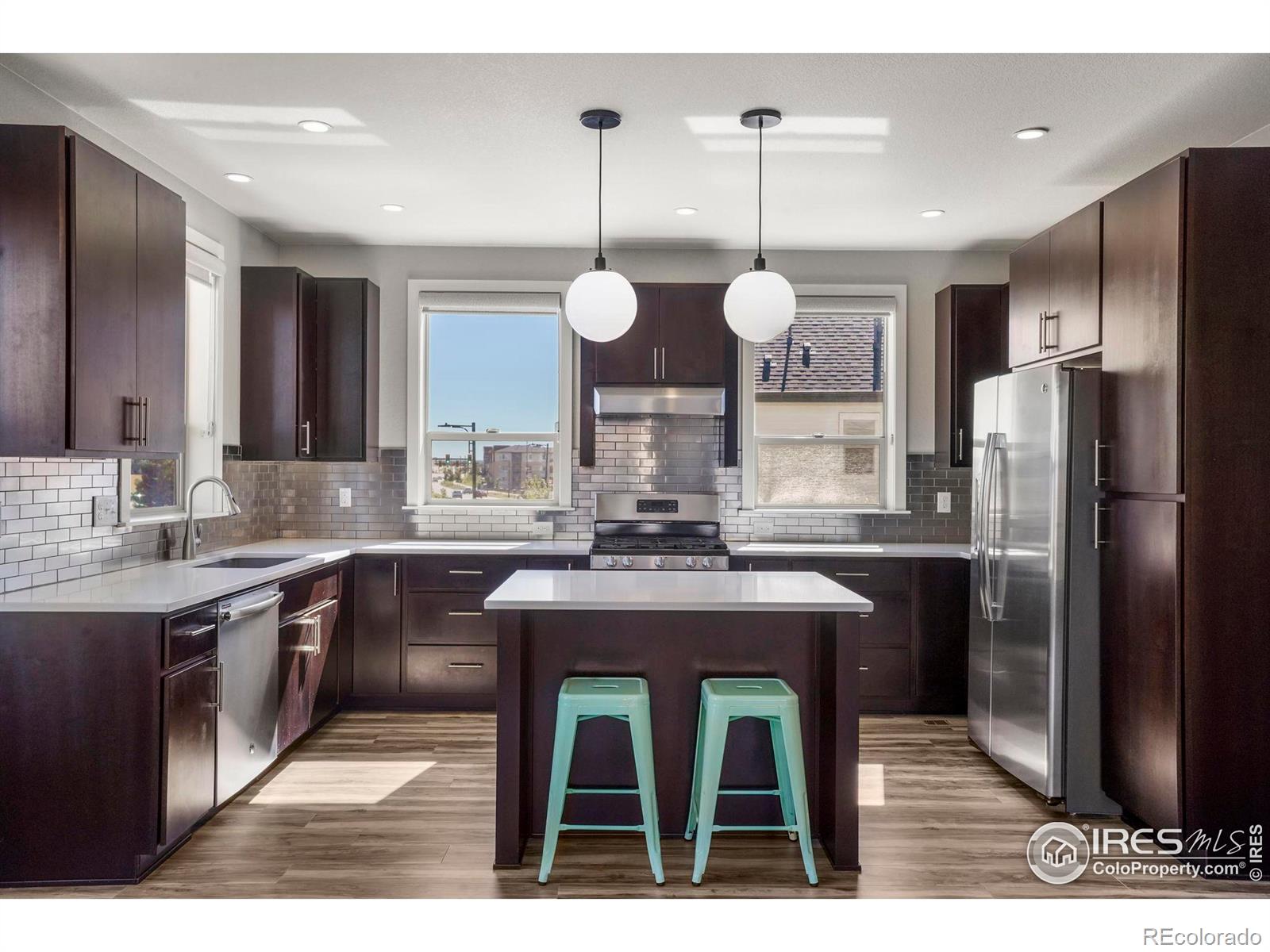 MLS Image #5 for 9094 e 49th place,denver, Colorado