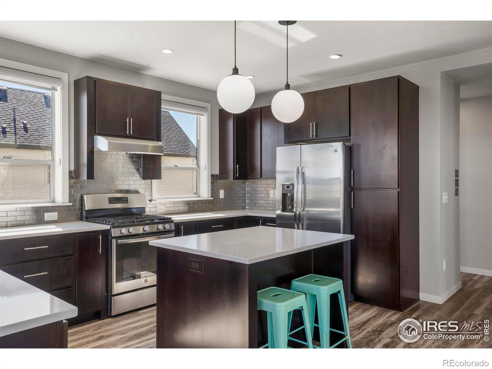 MLS Image #7 for 9094 e 49th place,denver, Colorado