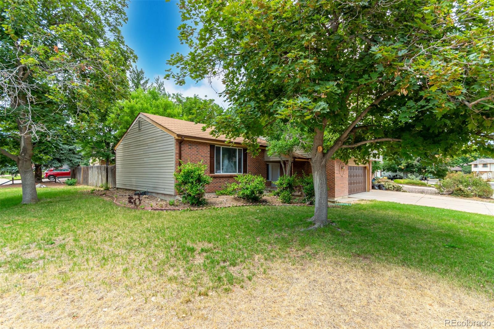 MLS Image #4 for 6509 s yukon street,littleton, Colorado