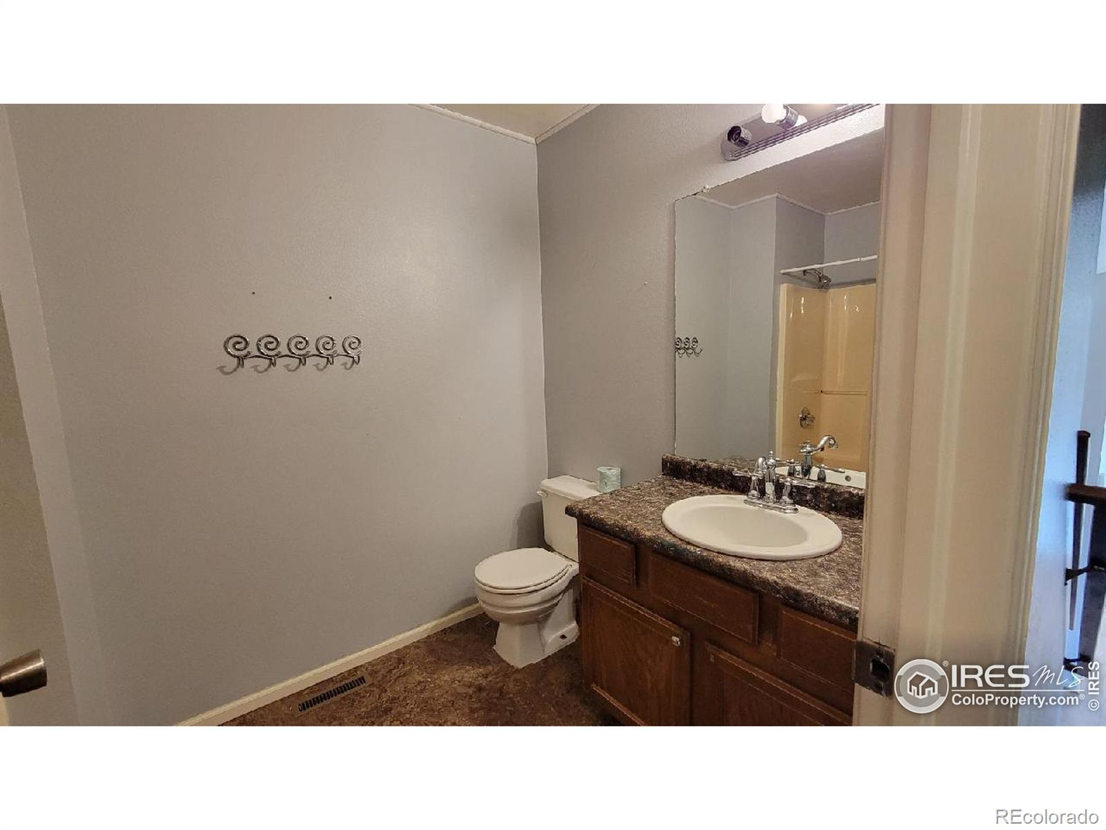 MLS Image #13 for 105 n 49th avenue,greeley, Colorado