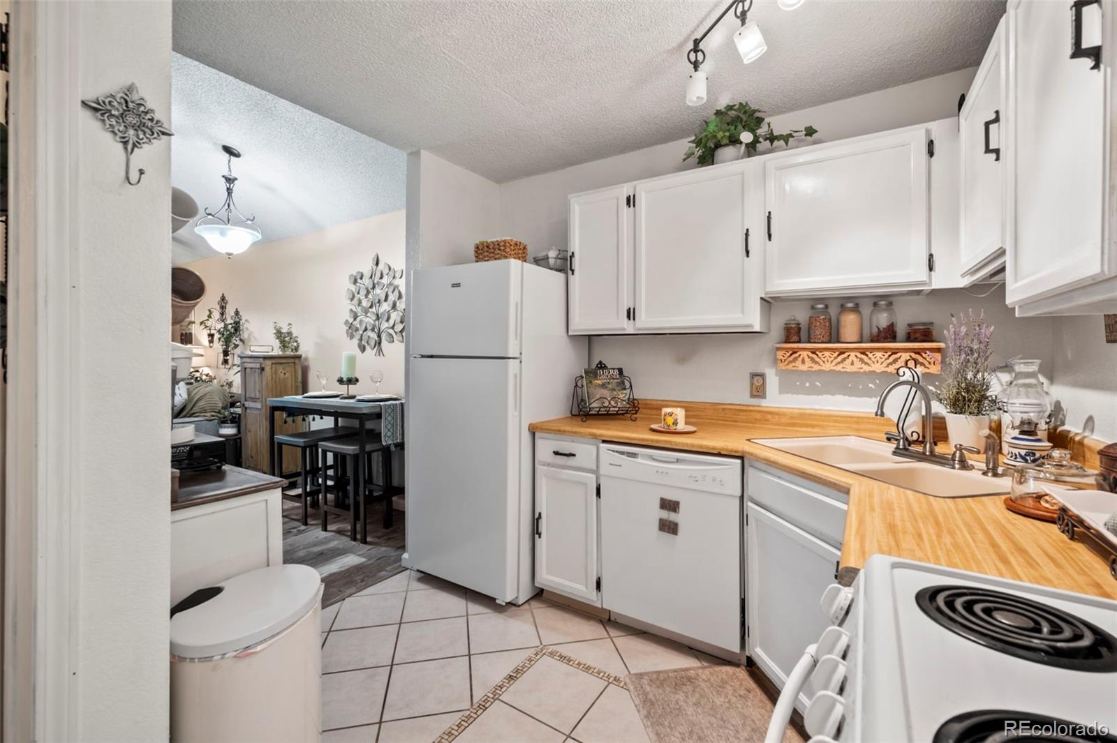 MLS Image #8 for 6375  village lane,colorado springs, Colorado