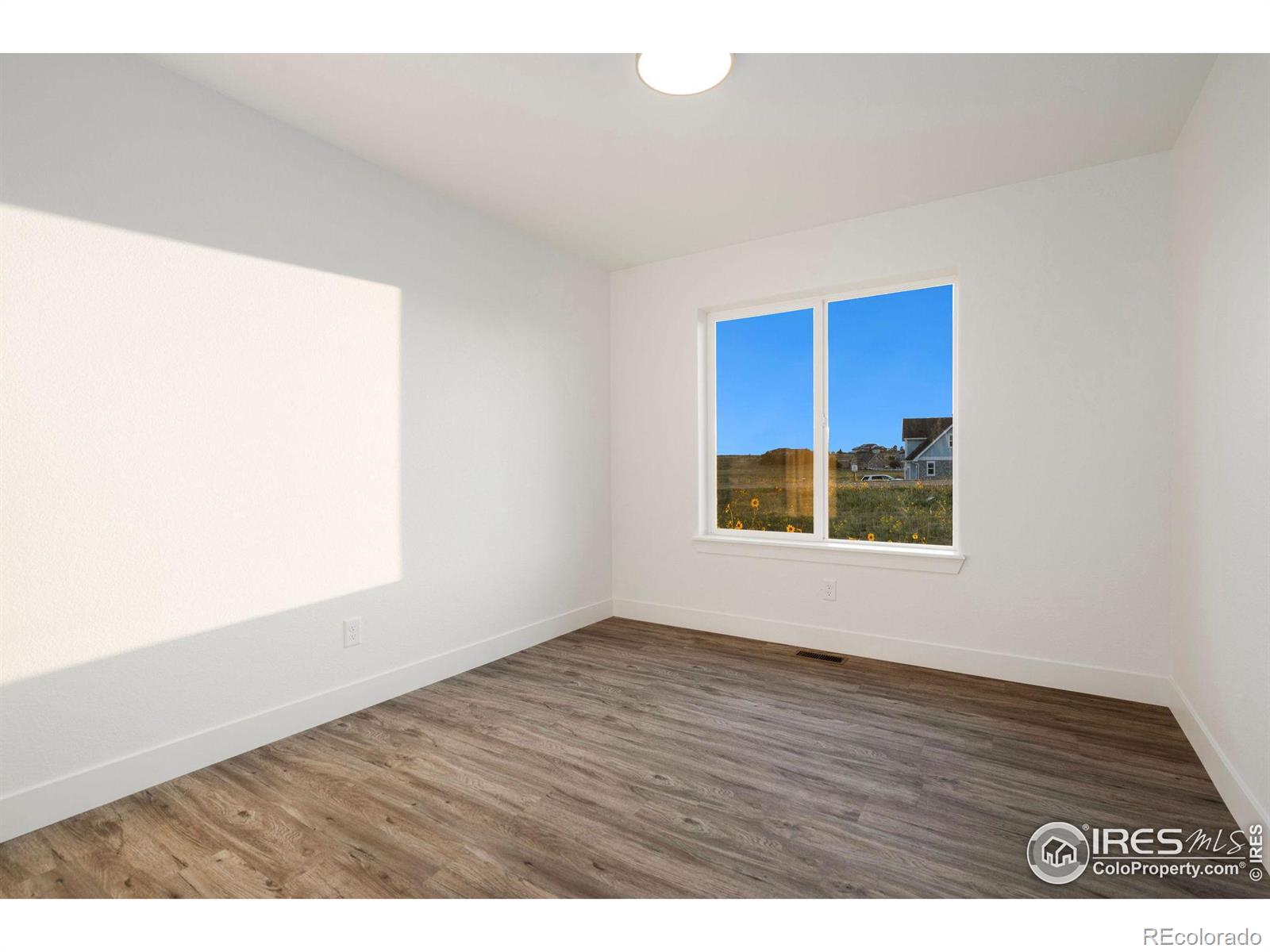 MLS Image #22 for 16474  essex road,platteville, Colorado