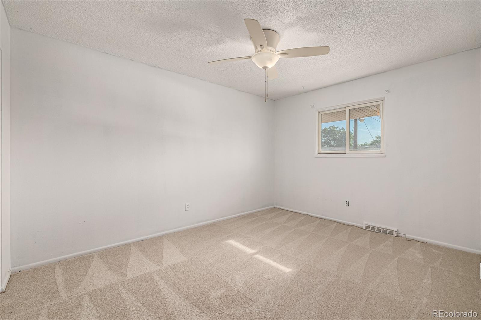 MLS Image #19 for 9042 e lehigh avenue,denver, Colorado