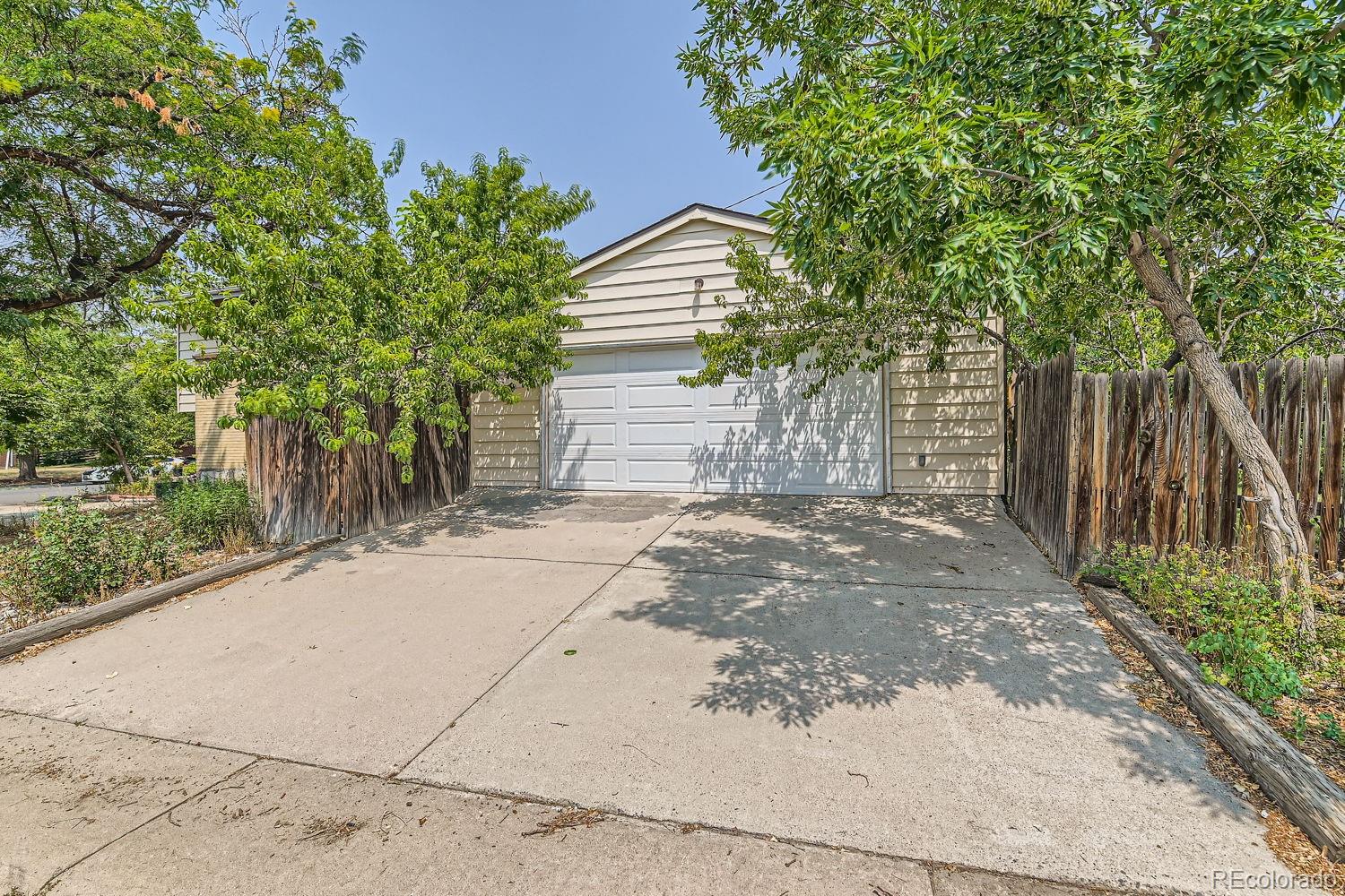 MLS Image #10 for 606  elkhart street,aurora, Colorado