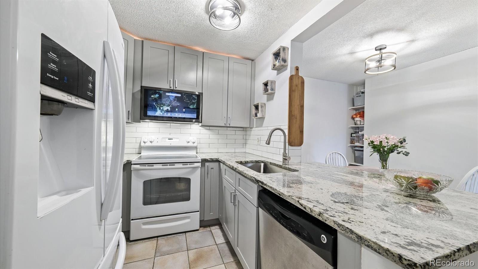 MLS Image #7 for 2281 s vaughn way,aurora, Colorado