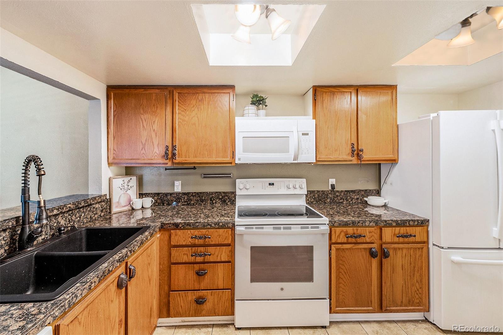 MLS Image #9 for 10210 w jewell avenue,lakewood, Colorado