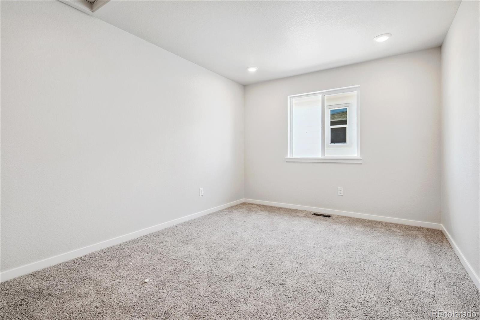 MLS Image #21 for 3302 n highlands creek parkway,aurora, Colorado