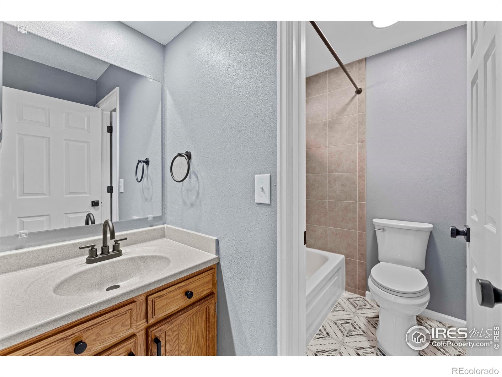 MLS Image #21 for 12662 e warren drive,aurora, Colorado