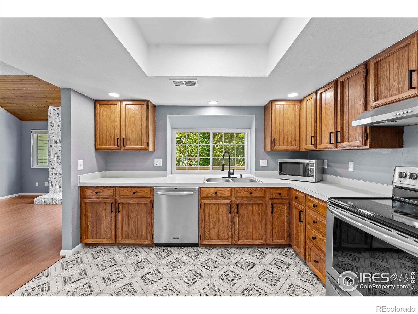 MLS Image #5 for 12662 e warren drive,aurora, Colorado