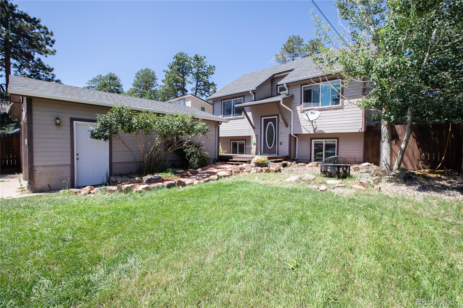 CMA Image for 408 E Henrietta Avenue,Woodland Park, Colorado