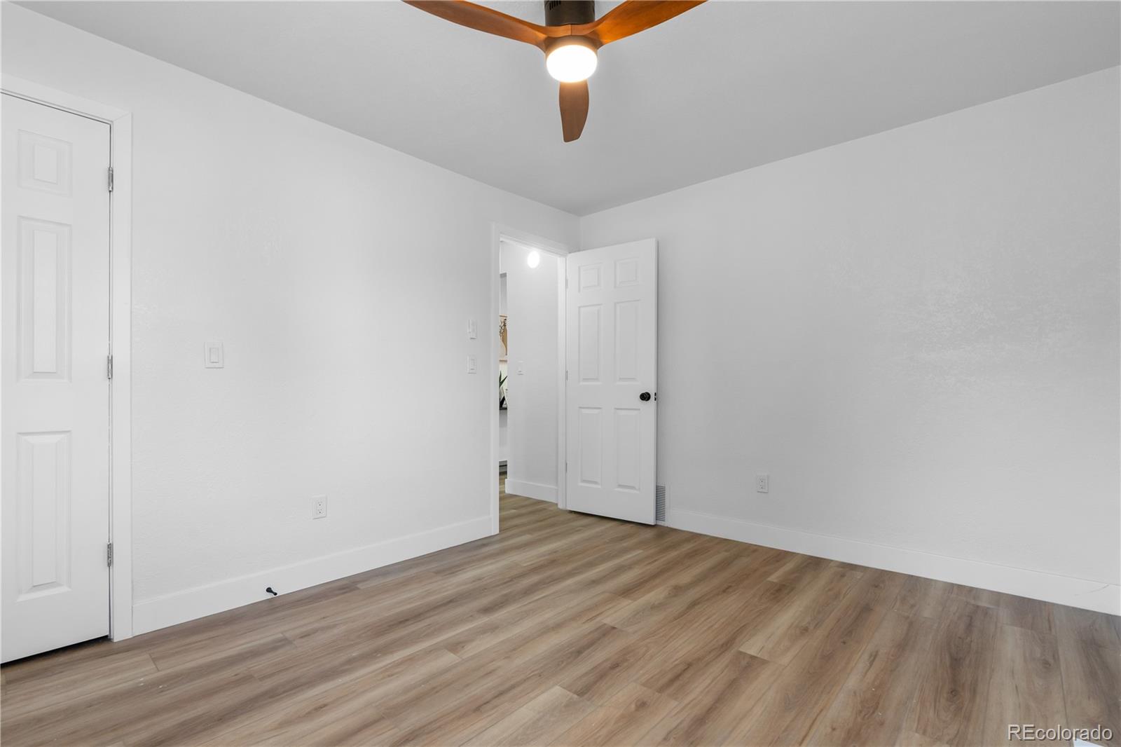 MLS Image #13 for 1173  newark street,aurora, Colorado