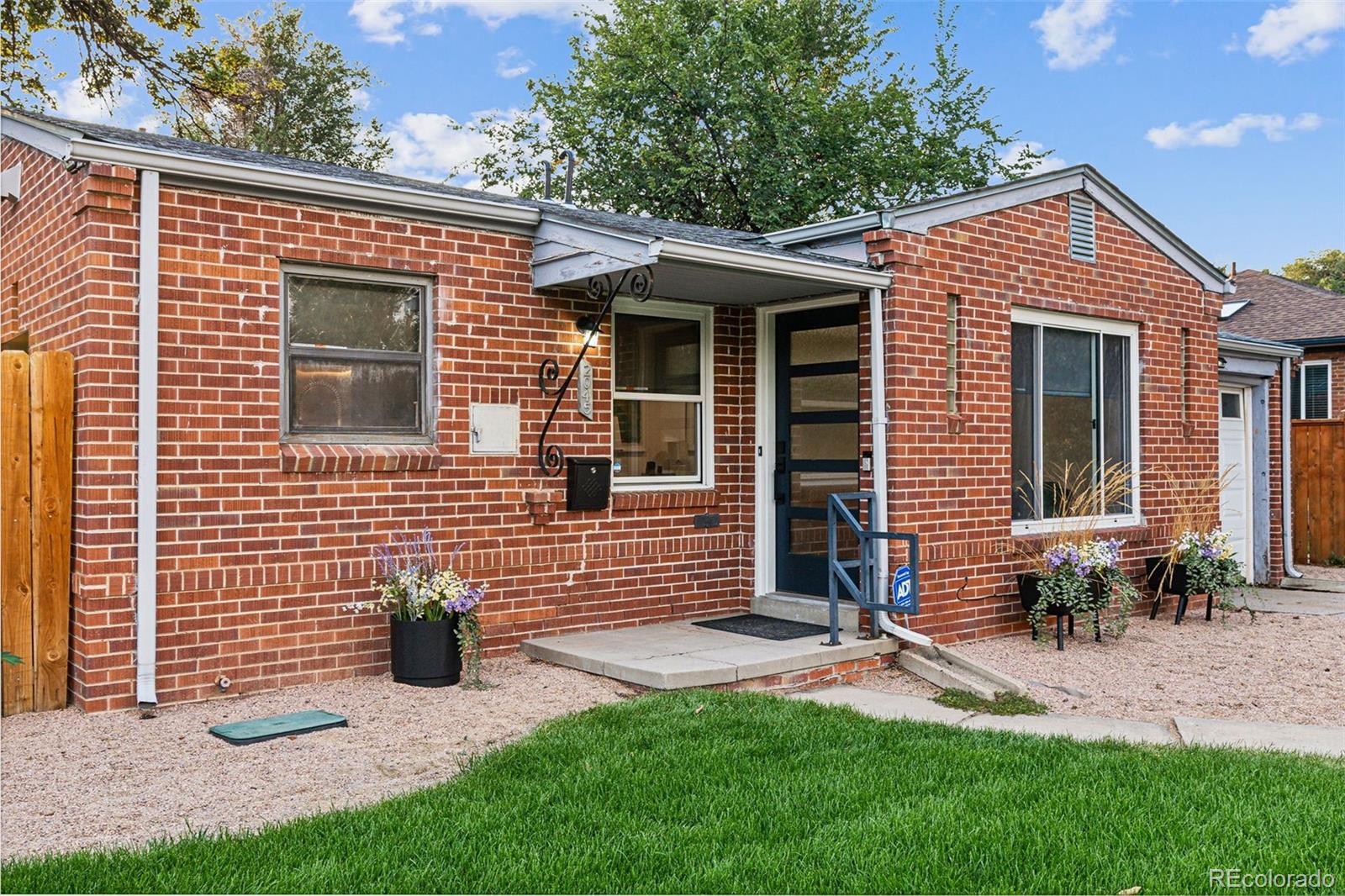 MLS Image #3 for 2045  oneida street,denver, Colorado