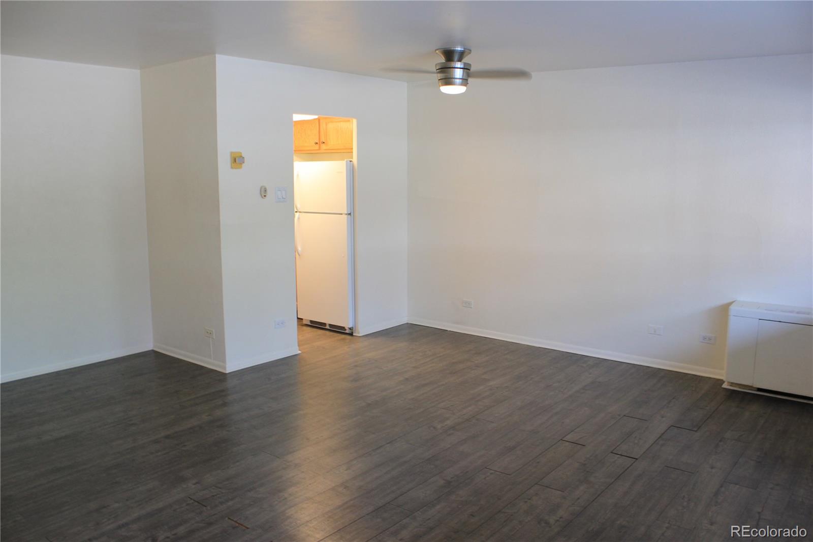 MLS Image #5 for 888 n logan street 2e,denver, Colorado