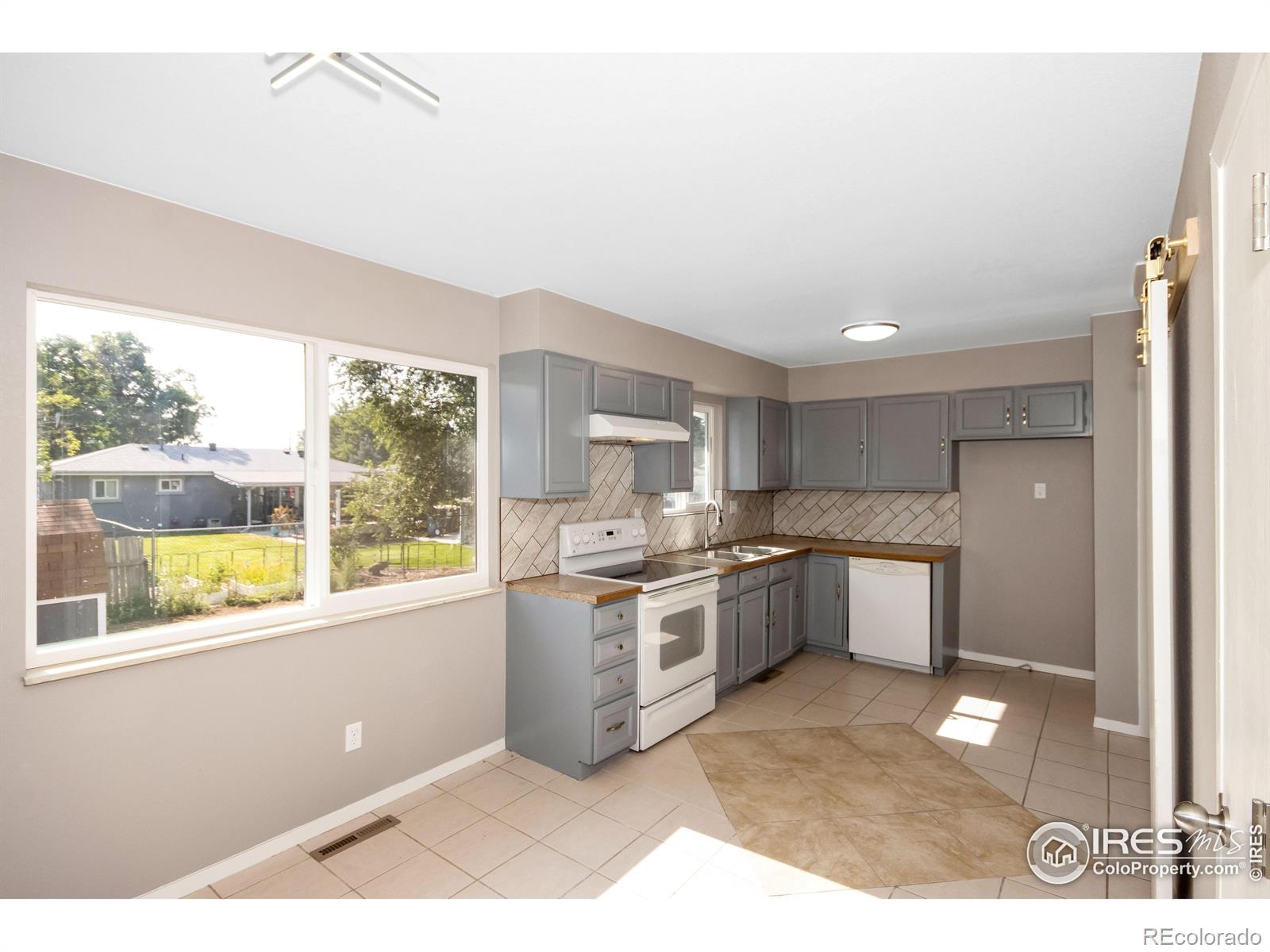 MLS Image #4 for 3500  marigold street,evans, Colorado