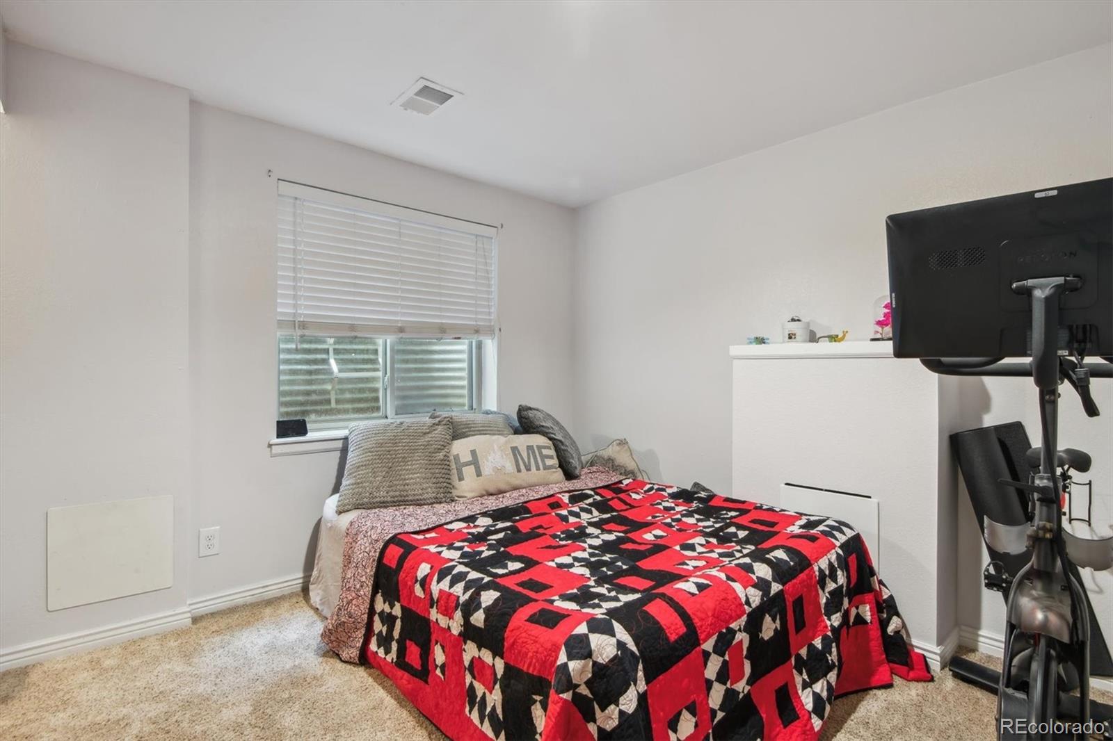 MLS Image #16 for 20921 e 45th avenue,denver, Colorado